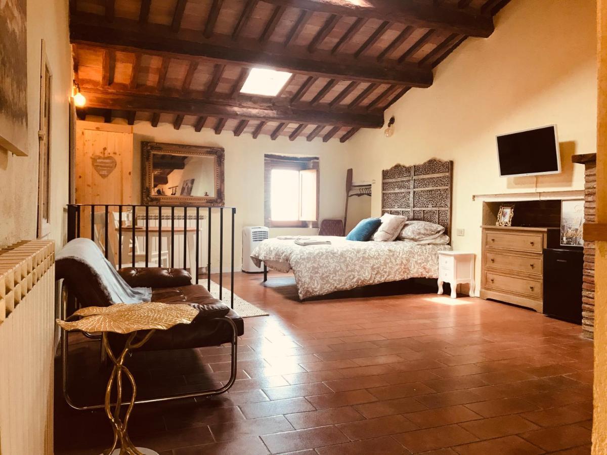 Fireflies Apartment Monte Petriolo Bagian luar foto